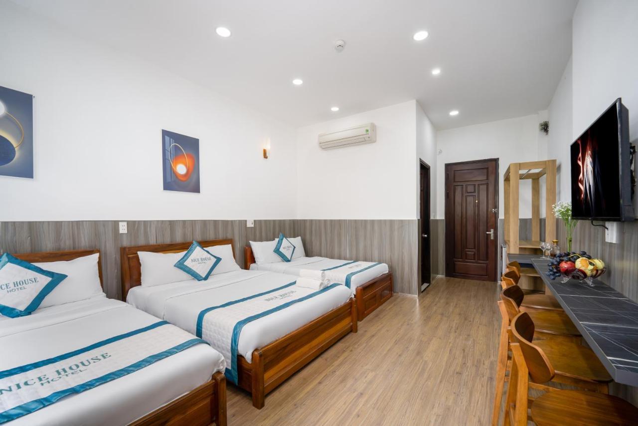Nice House Hotel - Near My Khe Beach Da Nang Exterior photo